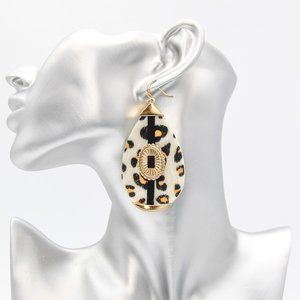 U1EJCE3534 Animal Print Statement Earrings